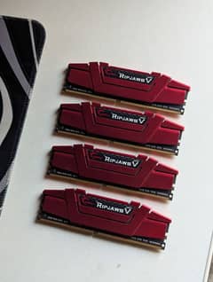 G-skill ripjaws 4x8GB 2800mhz DDR4 RAMs