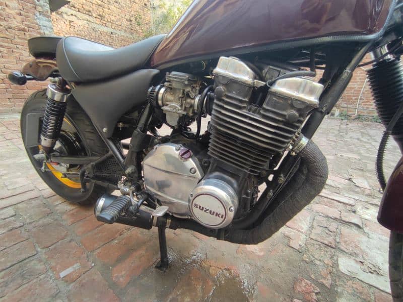 Suzuki GS 10