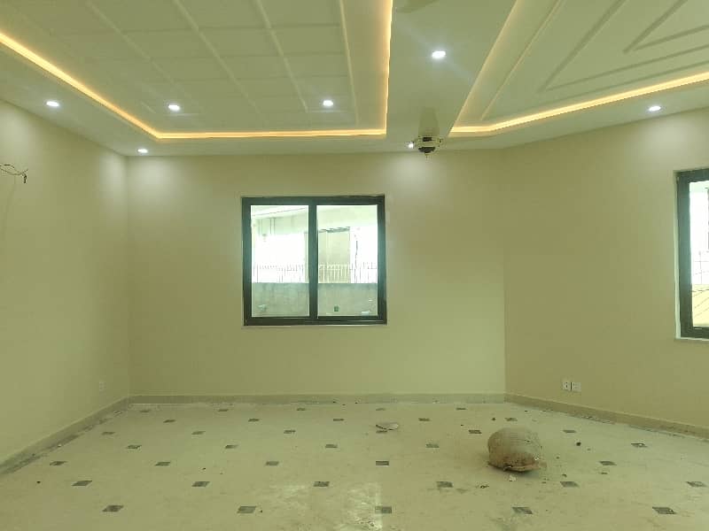 Beautiful brand new Ground +Basement Portion For Rent 5Bedroom With 5 Attached Bathroom Drawing Dining 6