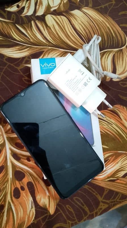 Vivo Y91 64gb with box charger 0