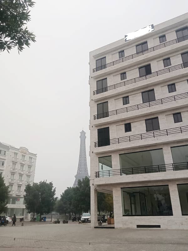 Facing Effiel Tower 8 Marla Commercial Building For Sale In Sector E Bahria Town Lahore 1