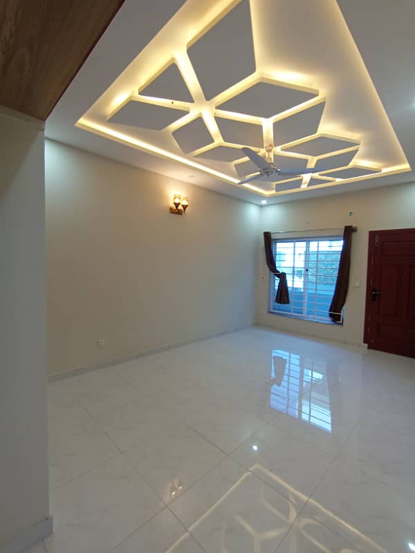 Brand New 30x60 House for Rent with 5 Bedrooms in G. 13 Islamabad 7