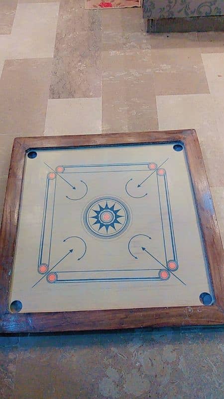 Carrom board 0