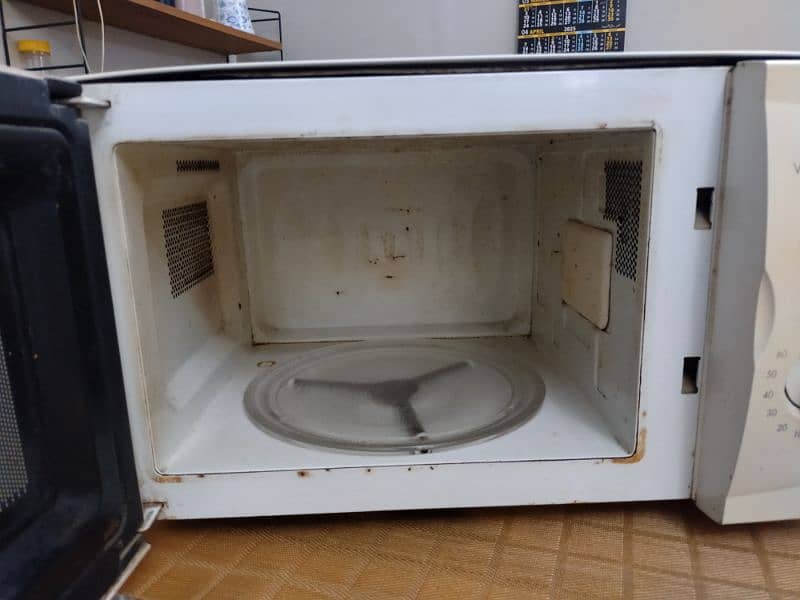 LG Microwave 2