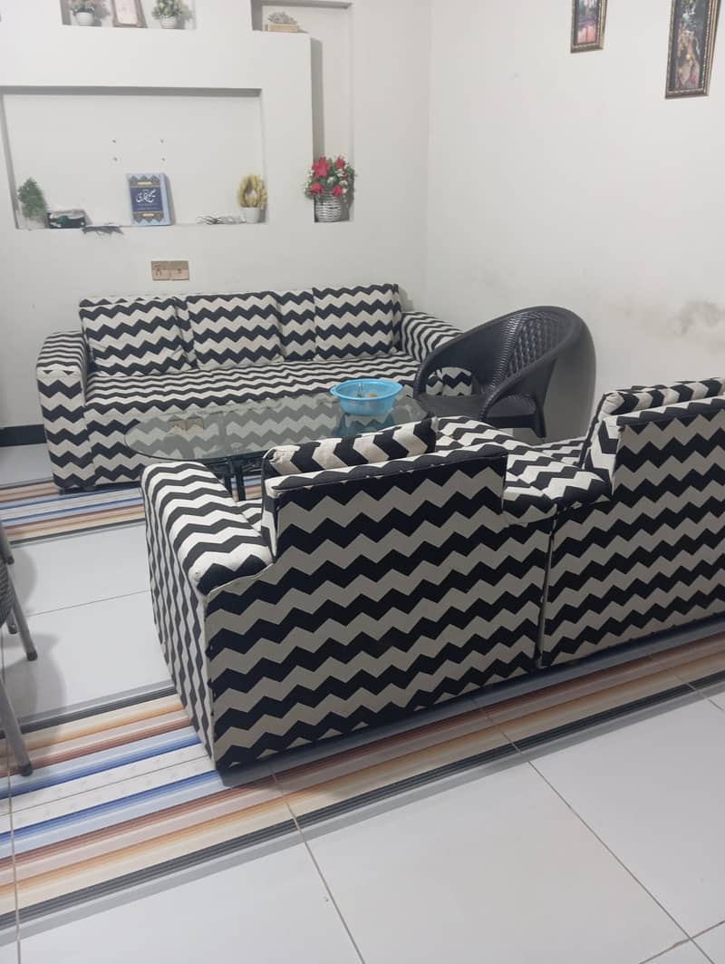 5 Seater Sofa Set Available for SALE 2