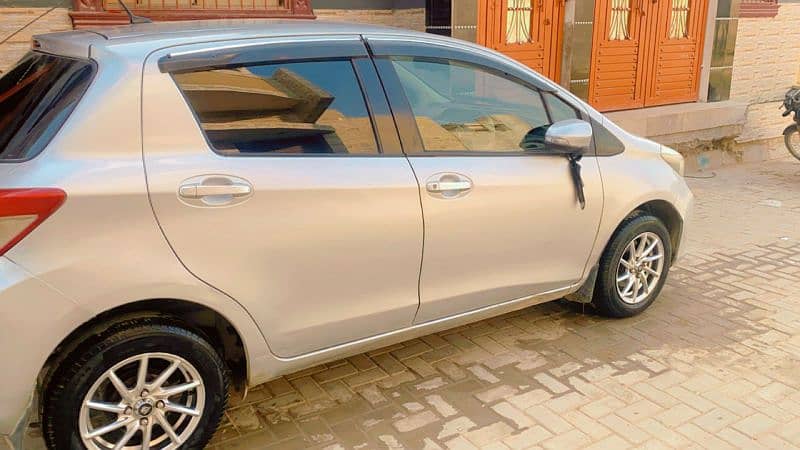 Toyota Vitz 2011 2