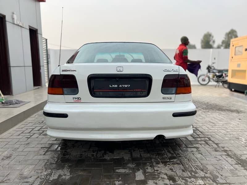 Honda Civic EXi 1997 8