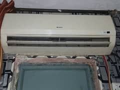 Gree 1 ton non inverter ac for sale