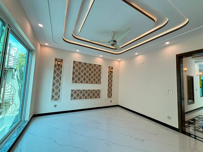 1 Kanal Ultra Modern Design Brand New House For Sale In Valencia Town Lahore 10