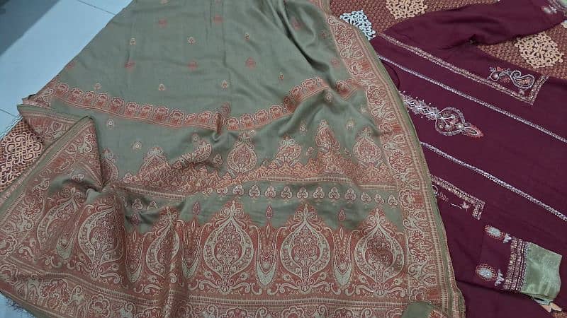 Stuffed khadar with fancy shawl 1