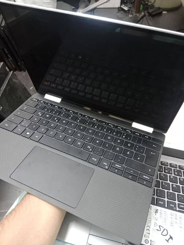 DELL XPS 13 7390 2in1 4