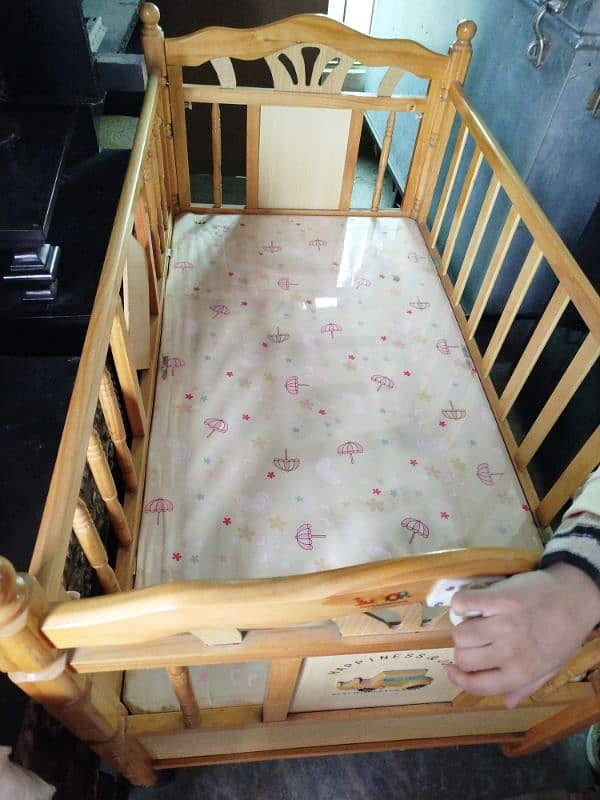 2 in 1 baby Cot beautiful wooden Cot 1