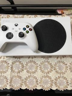 Xbox series s 1tb (white color)