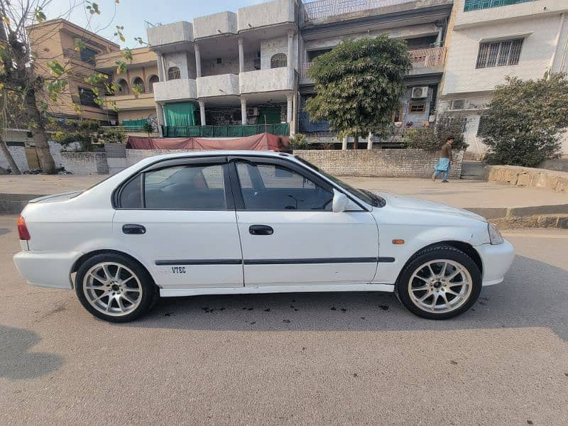 Honda Civic EXi 2001 5