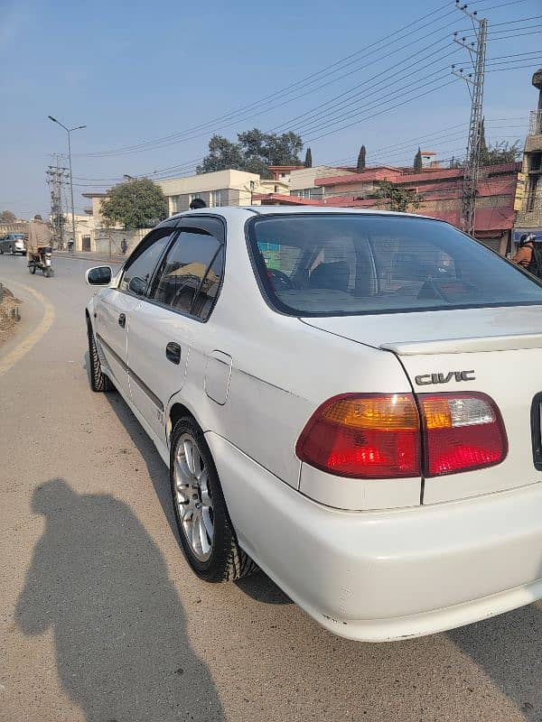 Honda Civic EXi 2001 7