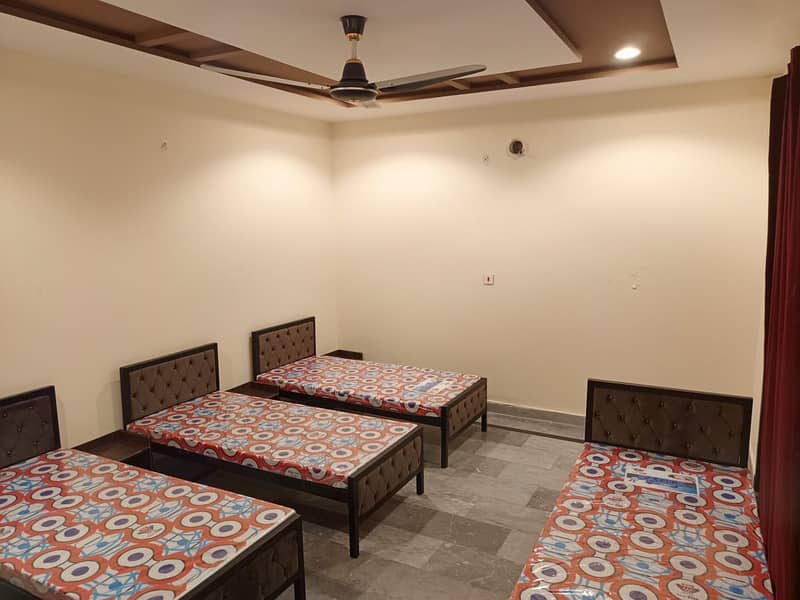 Premier Inn Girls Hostel Near UCP University & Shokat Khanam 11