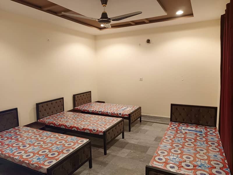 Premier Inn Girls Hostel Near UCP University & Shokat Khanam 13