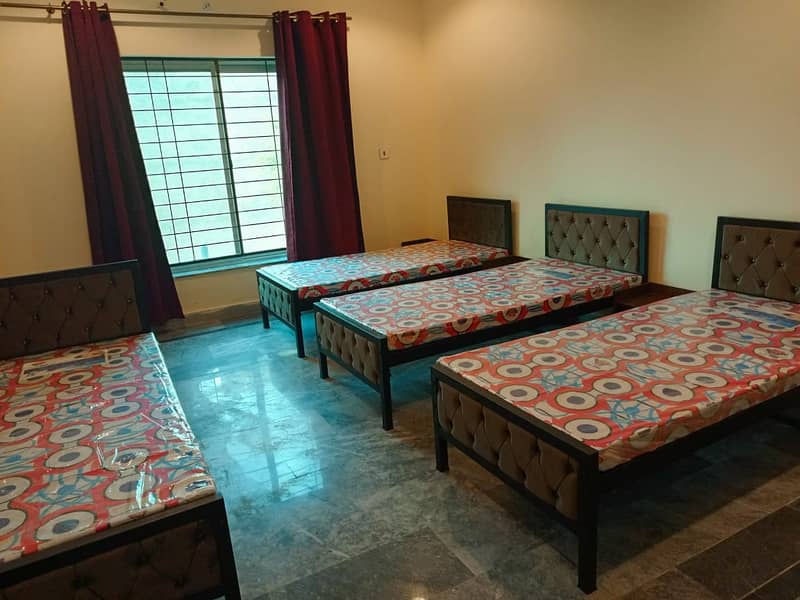 Premier Inn Girls Hostel Near UCP University & Shokat Khanam 17