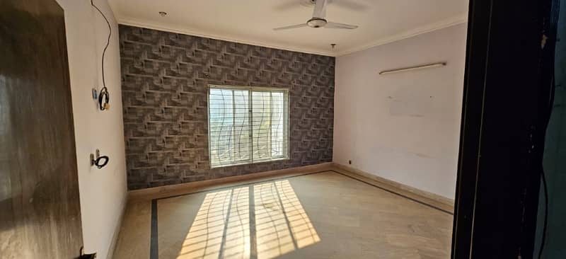 Abrar Estate Offers 1 Kanal Upper Portion For Rent In Revenue Society Near UMT University 1