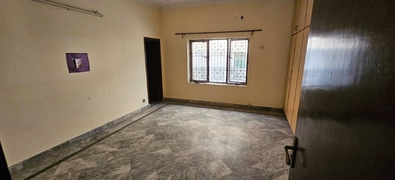 Abrar Estate Offers 1 Kanal Upper Portion For Rent In Revenue Society Near UMT University 2