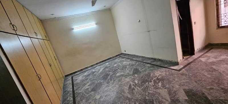 Abrar Estate Offers 1 Kanal Upper Portion For Rent In Revenue Society Near UMT University 8