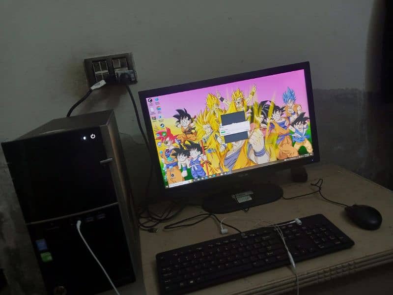 gaming PC with monitor keyboard mouse I5 4the gen no graphic card 1