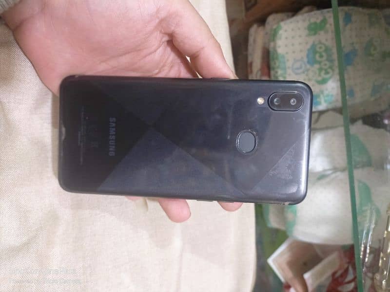 Samsung A10s 1