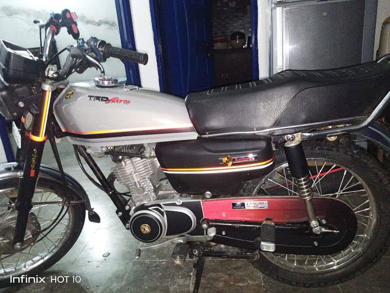 Honda Motorcycle CG 125 Bike 2