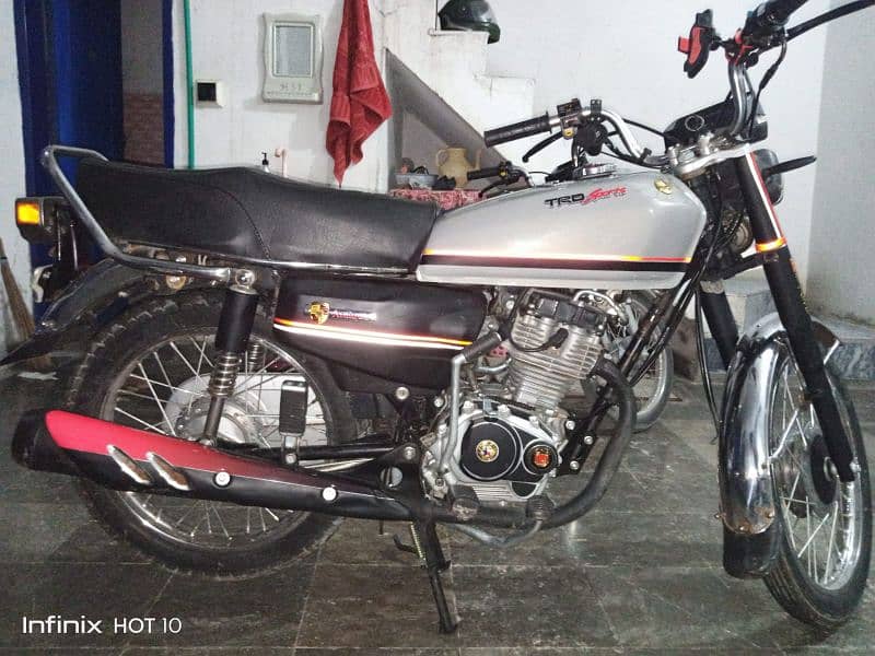 Honda Motorcycle CG 125 Bike 3