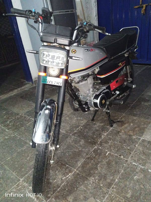 Honda Motorcycle CG 125 Bike 6