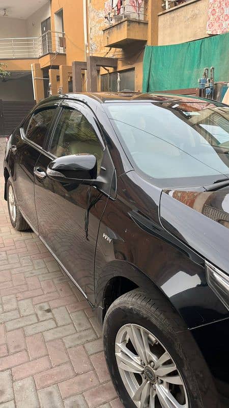 Toyota Corolla GLI 2016 new condition army officer used urgently sale. 1