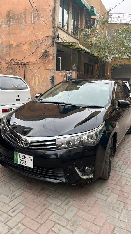 Toyota Corolla GLI 2016 new condition army officer used urgently sale. 6