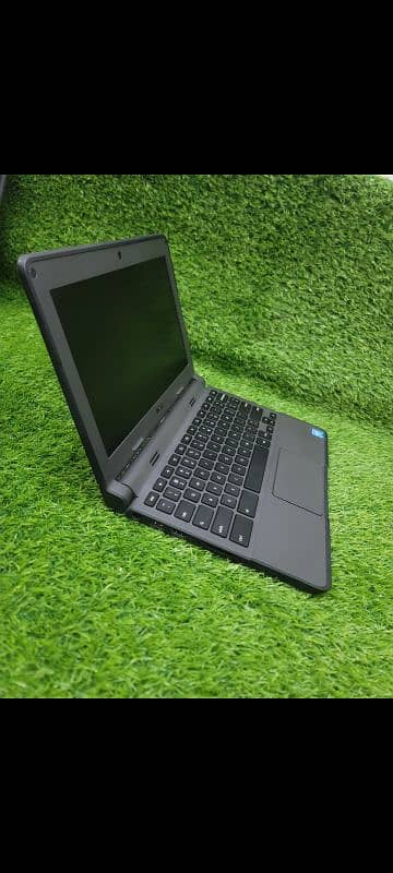 Dell 3120 chromebook windows 10  fresh condition 4