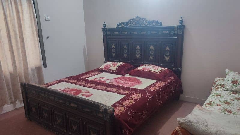 Bed and chairs for sale 2