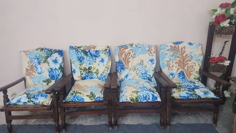 Bed and chairs for sale 3