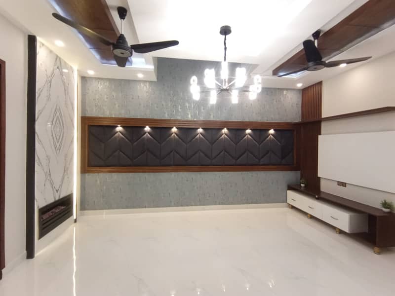 10 MARLA FOR RENT UPPER PORTION VERY REASONABLE PRICE SECTOR D BAHRIA TOWN LAHORE 2