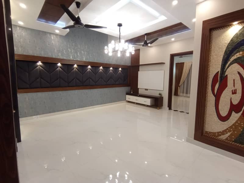 10 MARLA FOR RENT UPPER PORTION VERY REASONABLE PRICE SECTOR D BAHRIA TOWN LAHORE 3