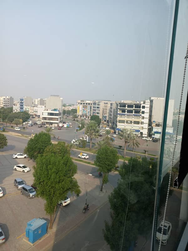 10 MARLA FOR RENT UPPER PORTION VERY REASONABLE PRICE SECTOR D BAHRIA TOWN LAHORE 45