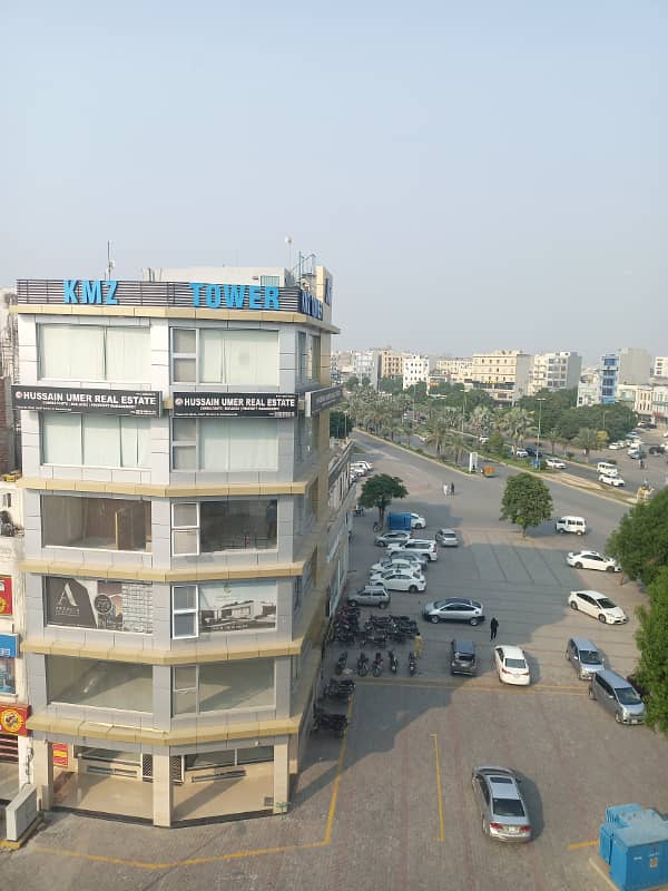 FOR RENT VERY REASONABLE PRICE 1 BEDROOM FUL FURNISHED APARTMENT SECTOR C BAHRIA TOWN LAHORE 13