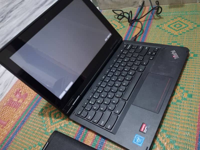 Lenovo Thinkpad | Yoga 11E 1