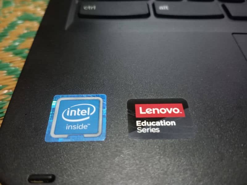 Lenovo Thinkpad | Yoga 11E 9