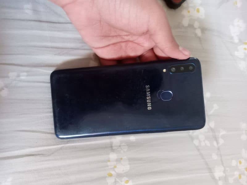 Samsung a20s 3/32 with box 1