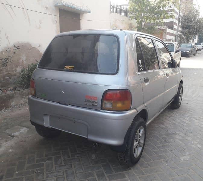 Daihatsu Cuore 2010-11 1