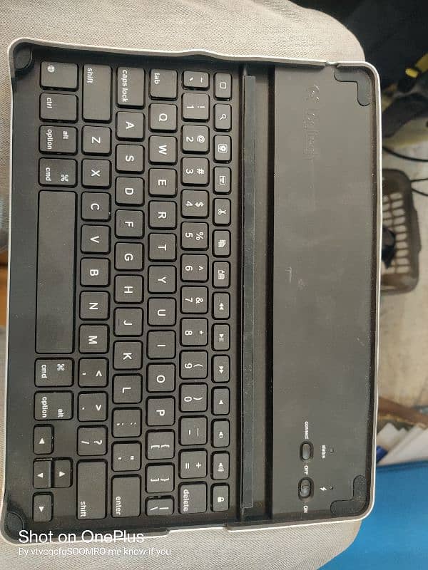 Logitech tablet keyboard 3