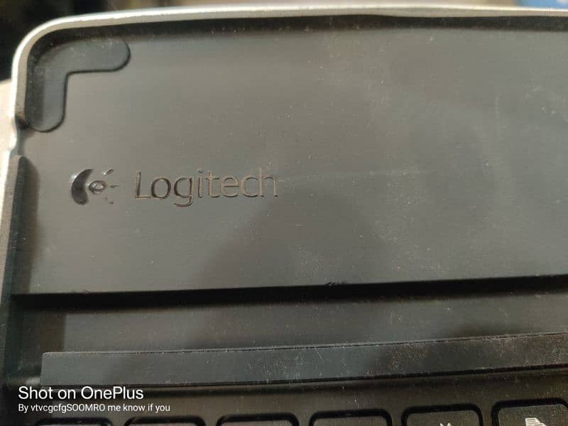 Logitech tablet keyboard 4