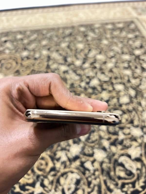 Iphone XS non PTA 64gb 1