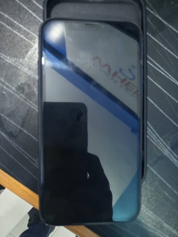 iphone 11 PTA Approaved 128Gb Waterpack 5