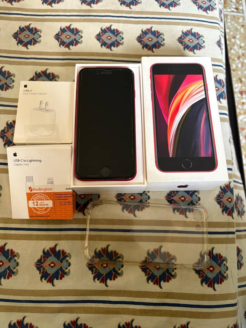 IPHONE SE 2020 WITH A PACKAGE 3