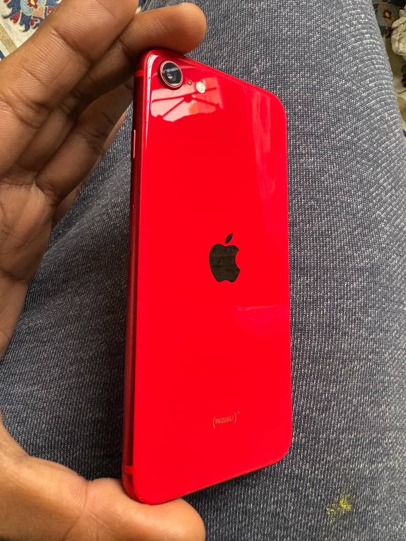 IPHONE SE 2020 WITH A PACKAGE 5