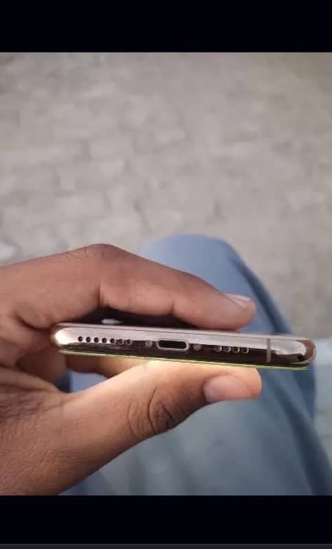 iphone xs max pta aproved 64gb golden 3